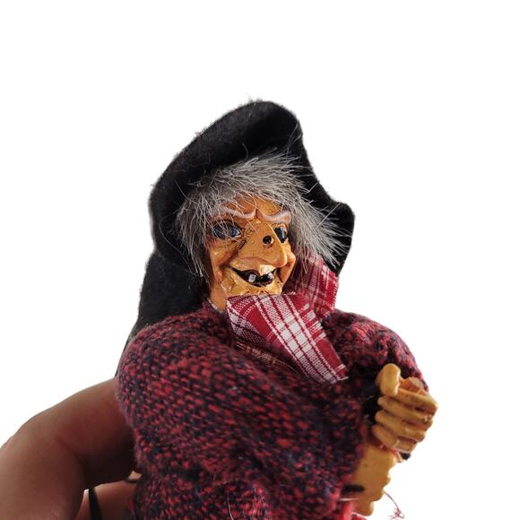 Vintage Witch Doll 9" Handmade Fabric & Resin Broomstick Hanging Decor Halloween - Picture 10 of 16